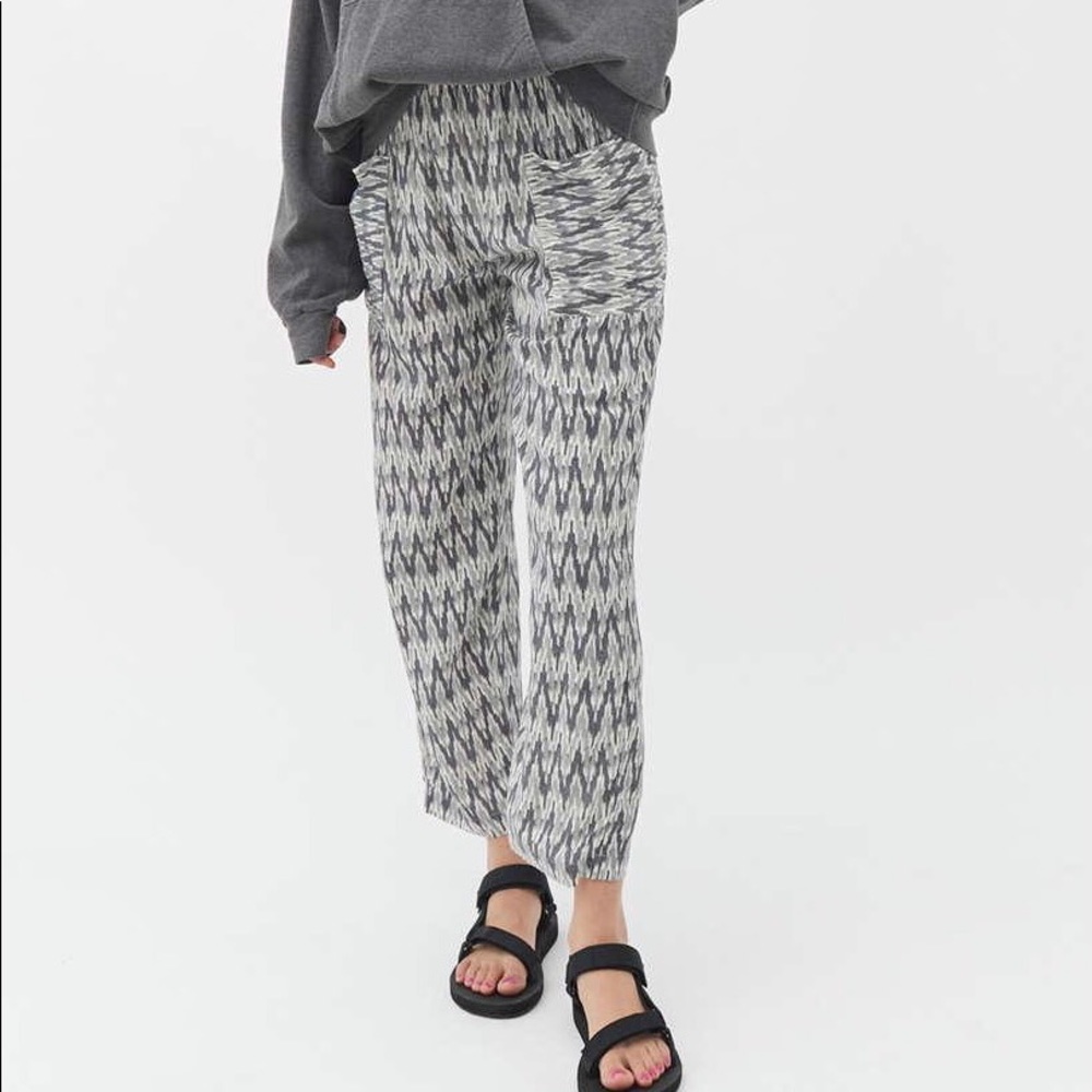 Urban outfitters grey cottage pull on pants